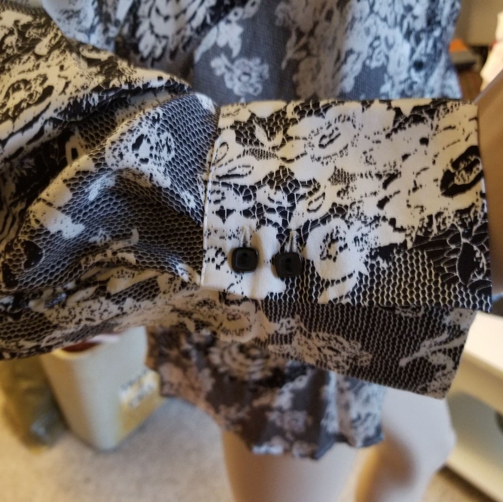 Blouse - Picture 3 of 3